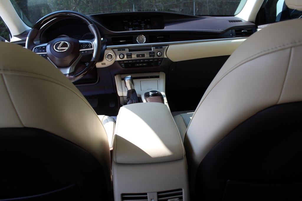 Lexus ES ES 350 FWD 2017