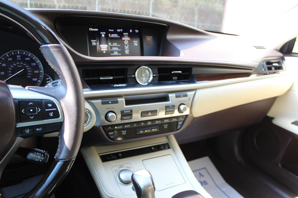 Lexus ES ES 350 FWD 2017