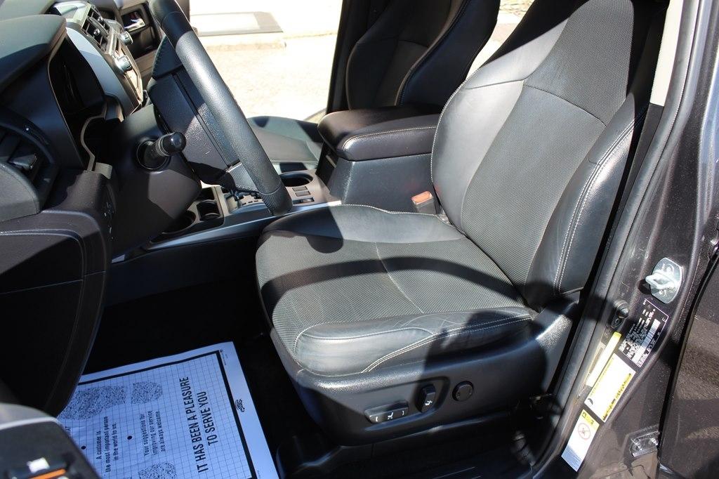 Toyota 4Runner RWD 4dr V6 SR5 Premium (Natl) 2016