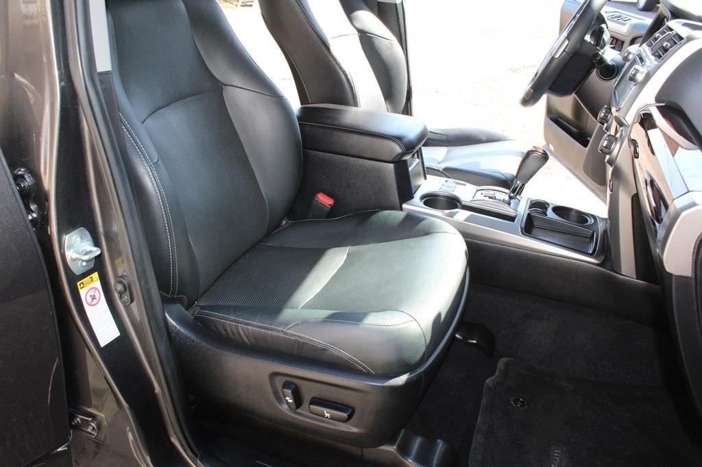 Toyota 4Runner RWD 4dr V6 SR5 Premium (Natl) 2016