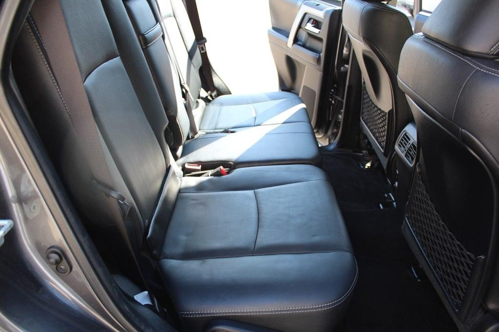 Toyota 4Runner RWD 4dr V6 SR5 Premium (Natl) 2016