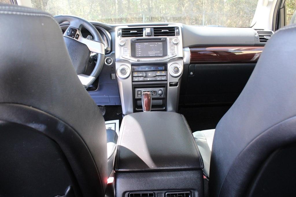 Toyota 4Runner RWD 4dr V6 SR5 Premium (Natl) 2016