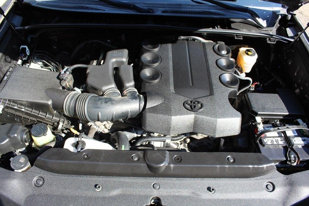 Toyota 4Runner RWD 4dr V6 SR5 Premium (Natl) 2016