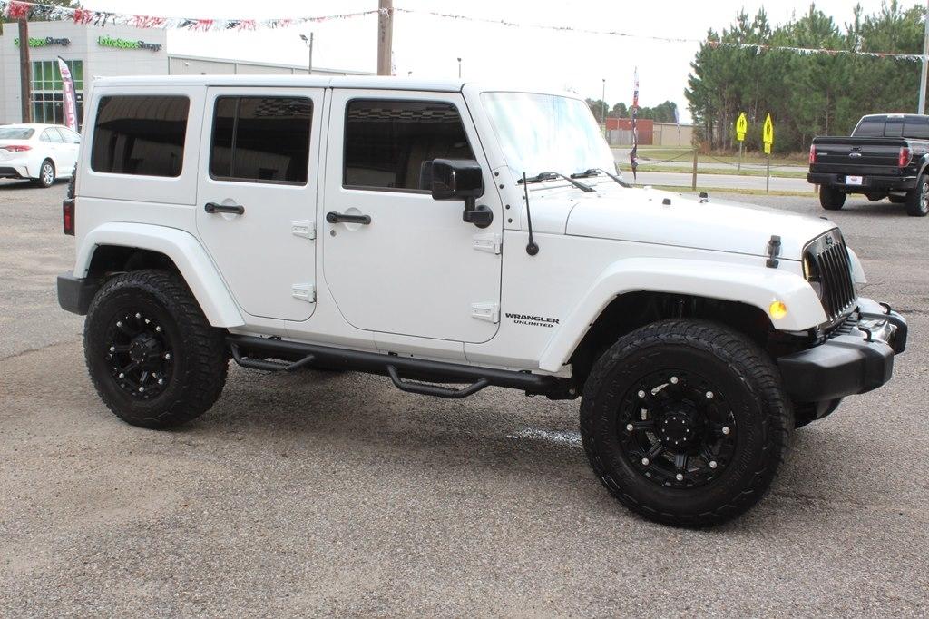 Jeep Wrangler Unlimited 4WD 4dr Altitude 2014