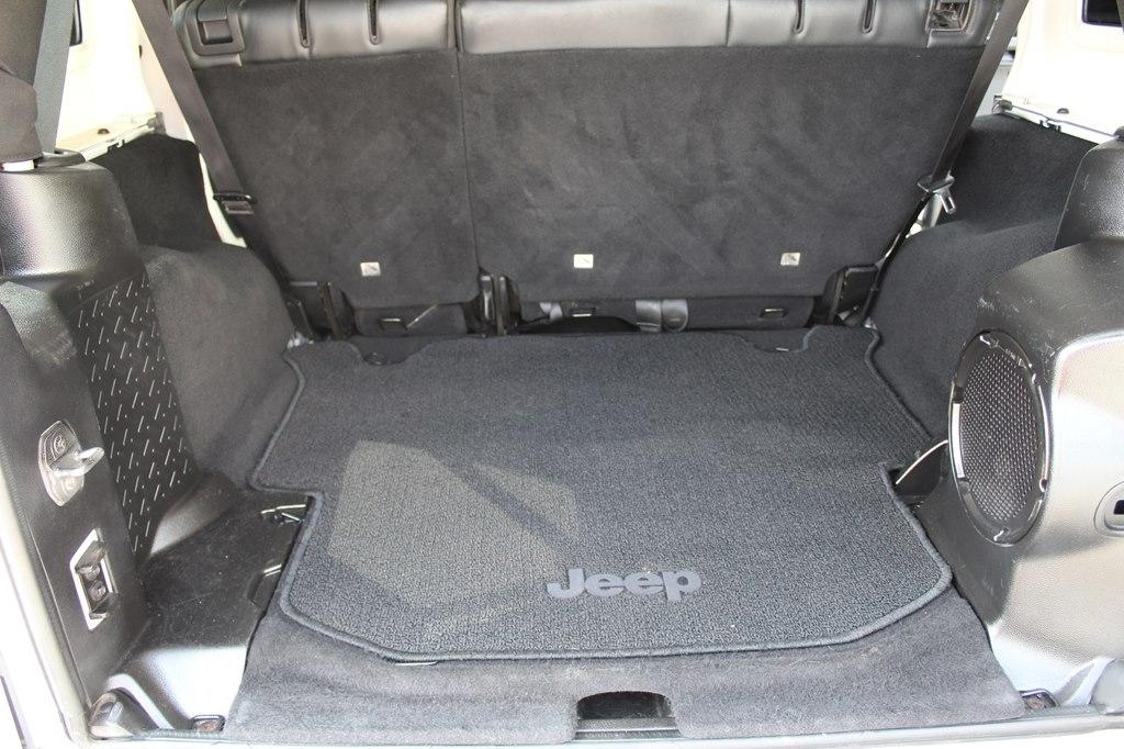 Jeep Wrangler Unlimited 4WD 4dr Altitude 2014