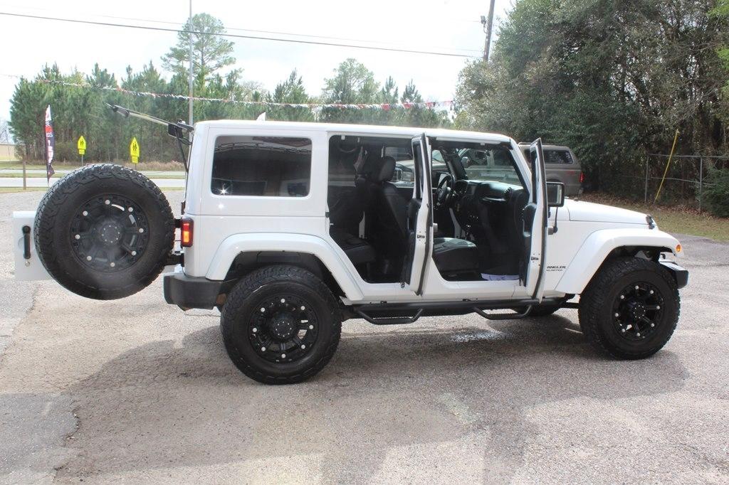 Jeep Wrangler Unlimited 4WD 4dr Altitude 2014