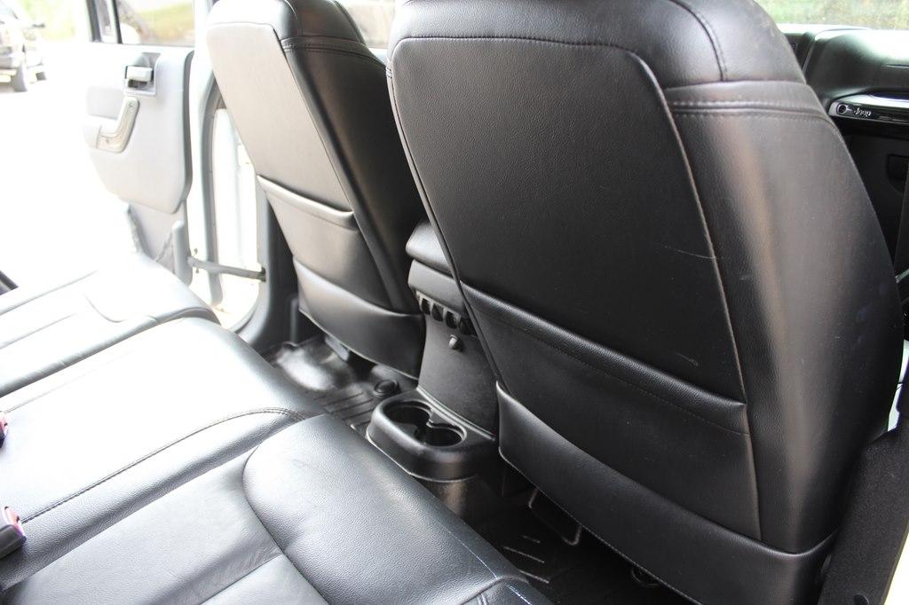 Jeep Wrangler Unlimited 4WD 4dr Altitude 2014