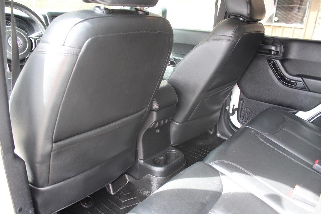 Jeep Wrangler Unlimited 4WD 4dr Altitude 2014