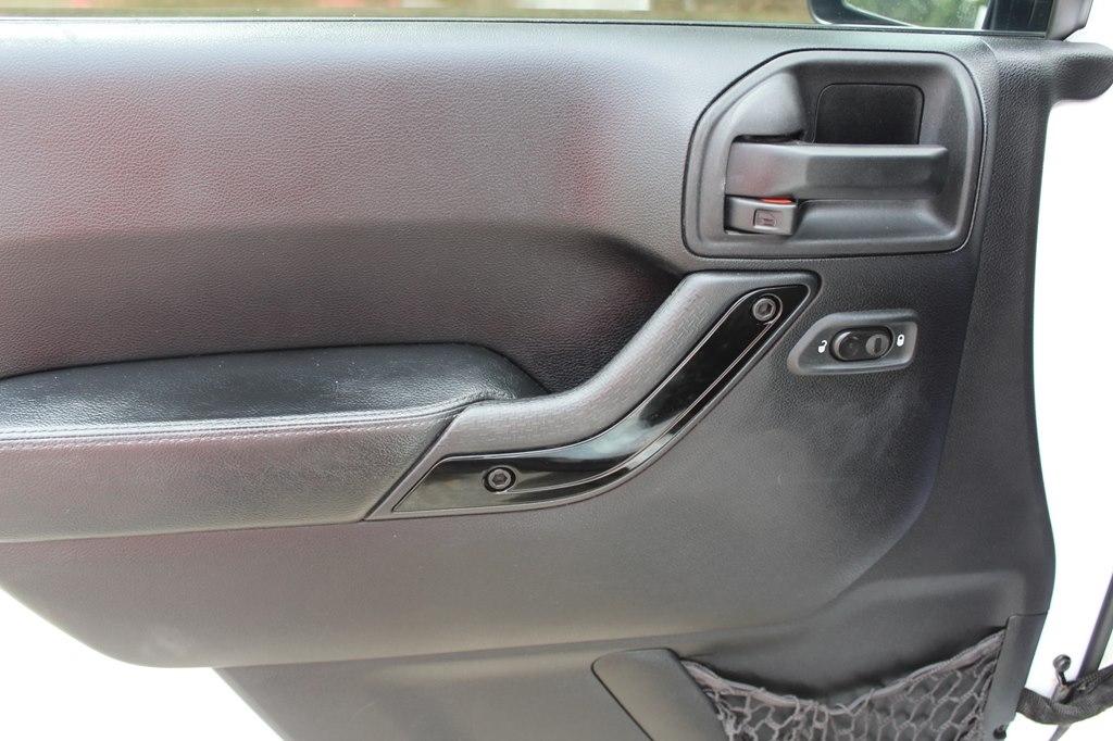 Jeep Wrangler Unlimited 4WD 4dr Altitude 2014