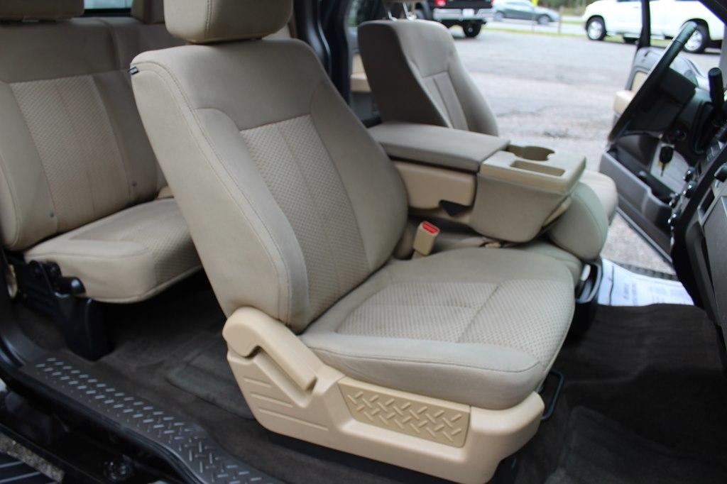 Ford F-150 2WD SuperCab 145" Lariat 2013