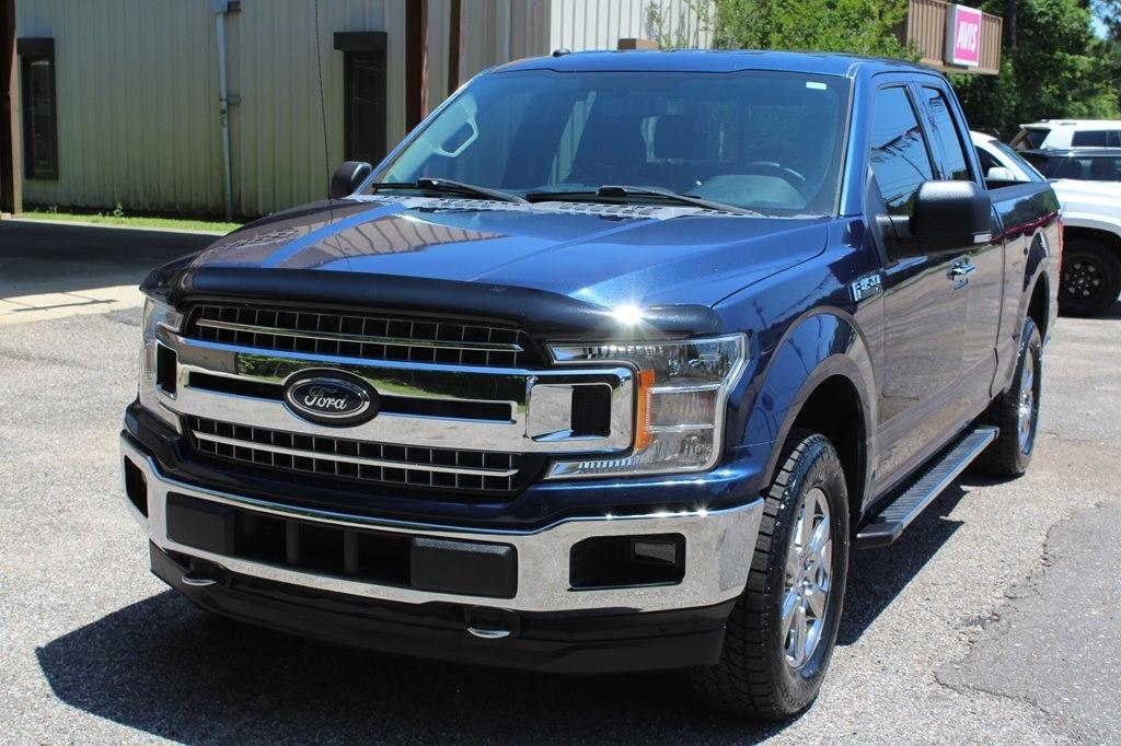 Ford F-150 Lariat 4WD SuperCab 8' Box 2018