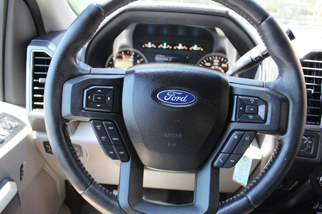 Ford F-150 Lariat 4WD SuperCab 8' Box 2018