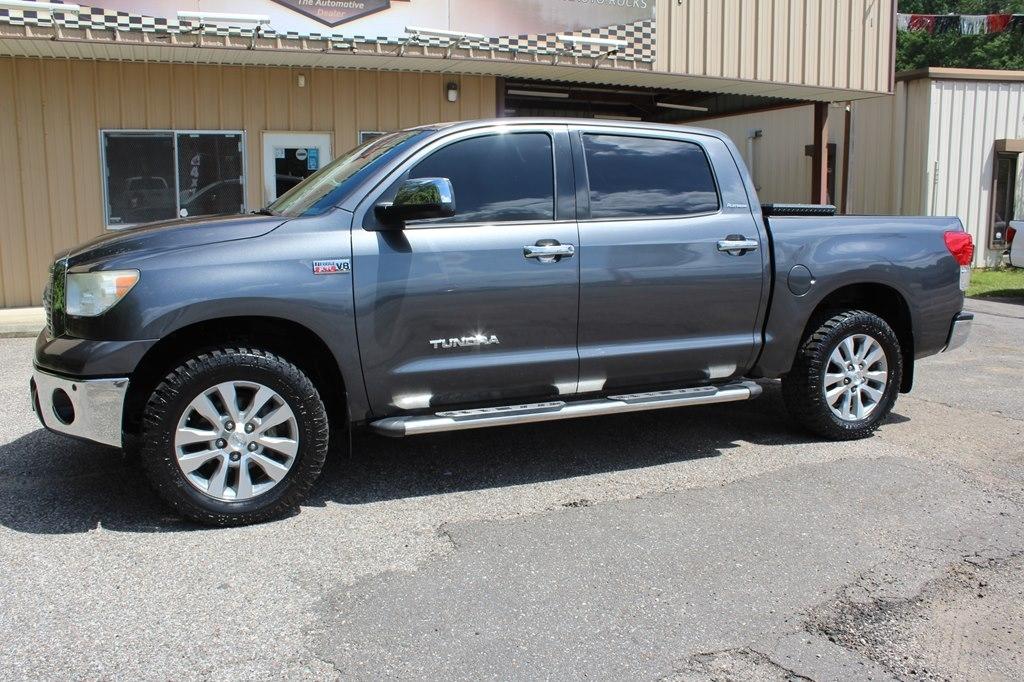 Toyota Tundra 4WD Truck CrewMax 5.7L FFV V8 6-Spd AT Platinum (Natl) 2013