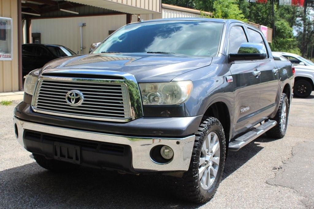 Toyota Tundra 4WD Truck CrewMax 5.7L FFV V8 6-Spd AT Platinum (Natl) 2013