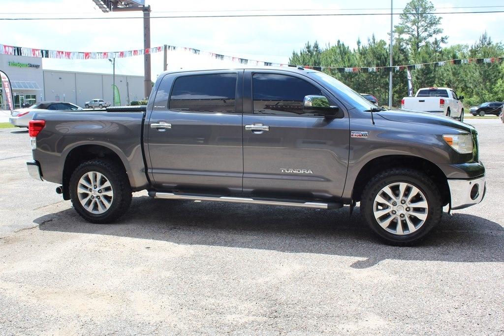 Toyota Tundra 4WD Truck CrewMax 5.7L FFV V8 6-Spd AT Platinum (Natl) 2013