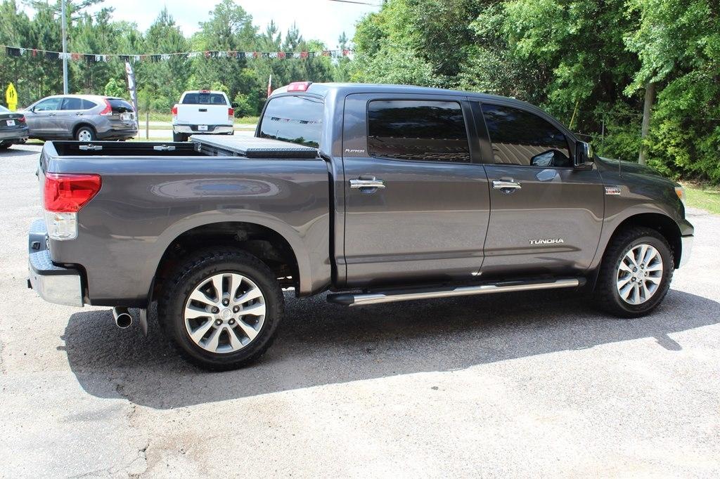 Toyota Tundra 4WD Truck CrewMax 5.7L FFV V8 6-Spd AT Platinum (Natl) 2013