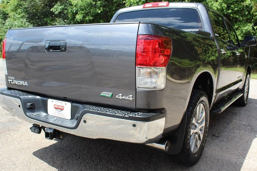 Toyota Tundra 4WD Truck CrewMax 5.7L FFV V8 6-Spd AT Platinum (Natl) 2013