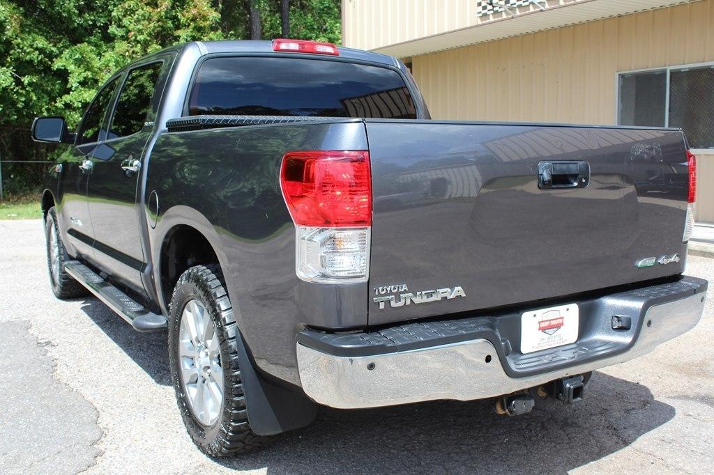Toyota Tundra 4WD Truck CrewMax 5.7L FFV V8 6-Spd AT Platinum (Natl) 2013