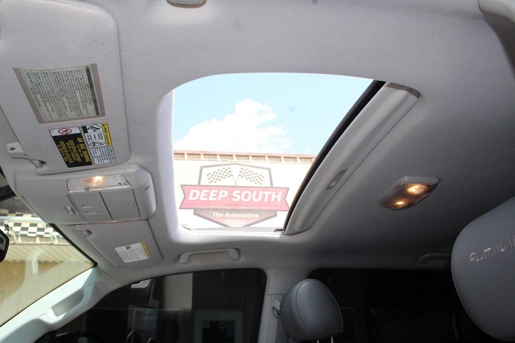 Toyota Tundra 4WD Truck CrewMax 5.7L FFV V8 6-Spd AT Platinum (Natl) 2013