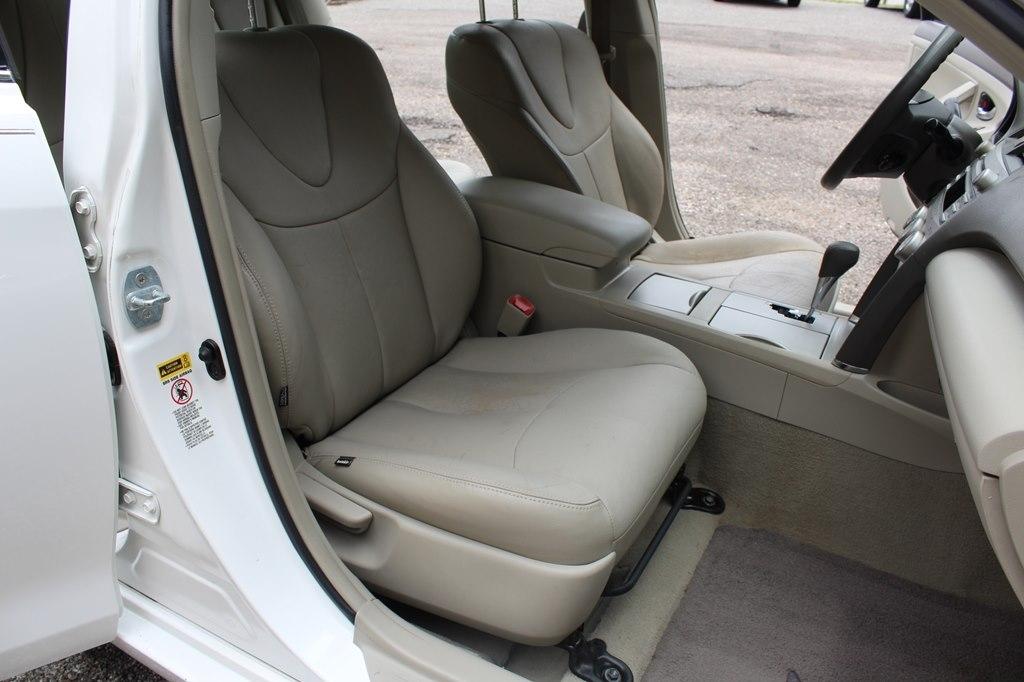 Toyota Camry 4dr Sdn I4 Man LE (Natl) 2011