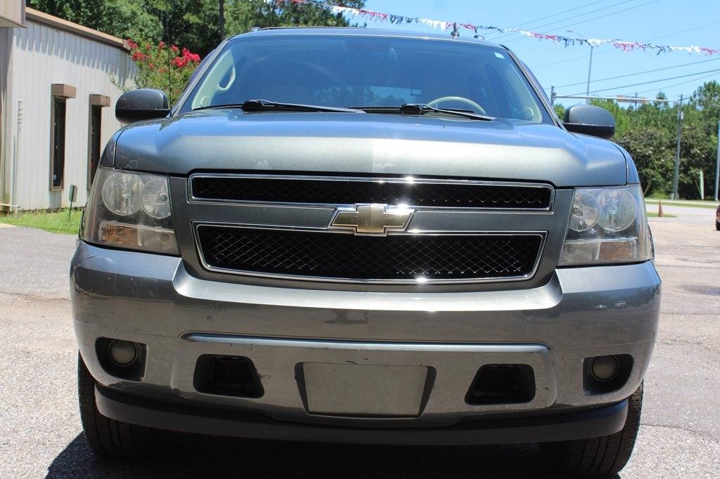 Chevrolet Avalanche 2WD Crew Cab LS 2011