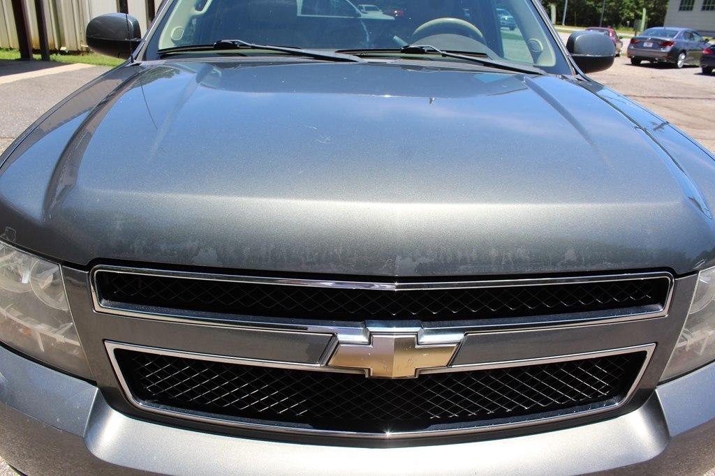 Chevrolet Avalanche 2WD Crew Cab LS 2011