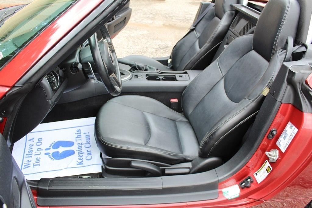 Mazda MX-5 Miata 2dr Conv Hard Top Man Grand Touring 2013