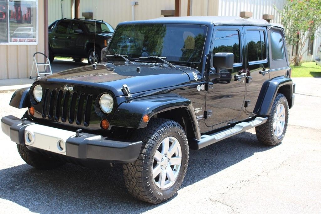 Jeep Wrangler Unlimited 4WD 4dr Sahara 2013