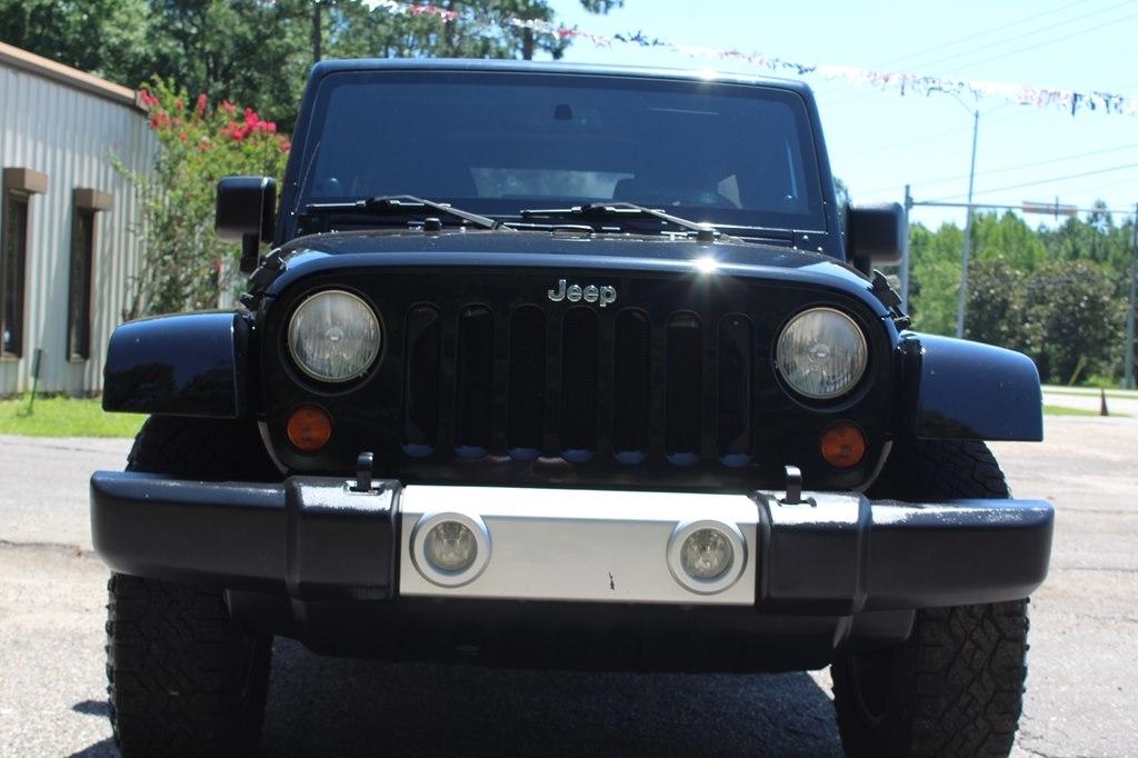 Jeep Wrangler Unlimited 4WD 4dr Sahara 2013