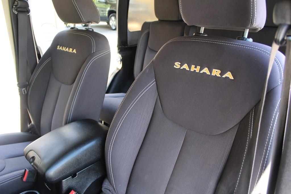 Jeep Wrangler Unlimited 4WD 4dr Sahara 2013