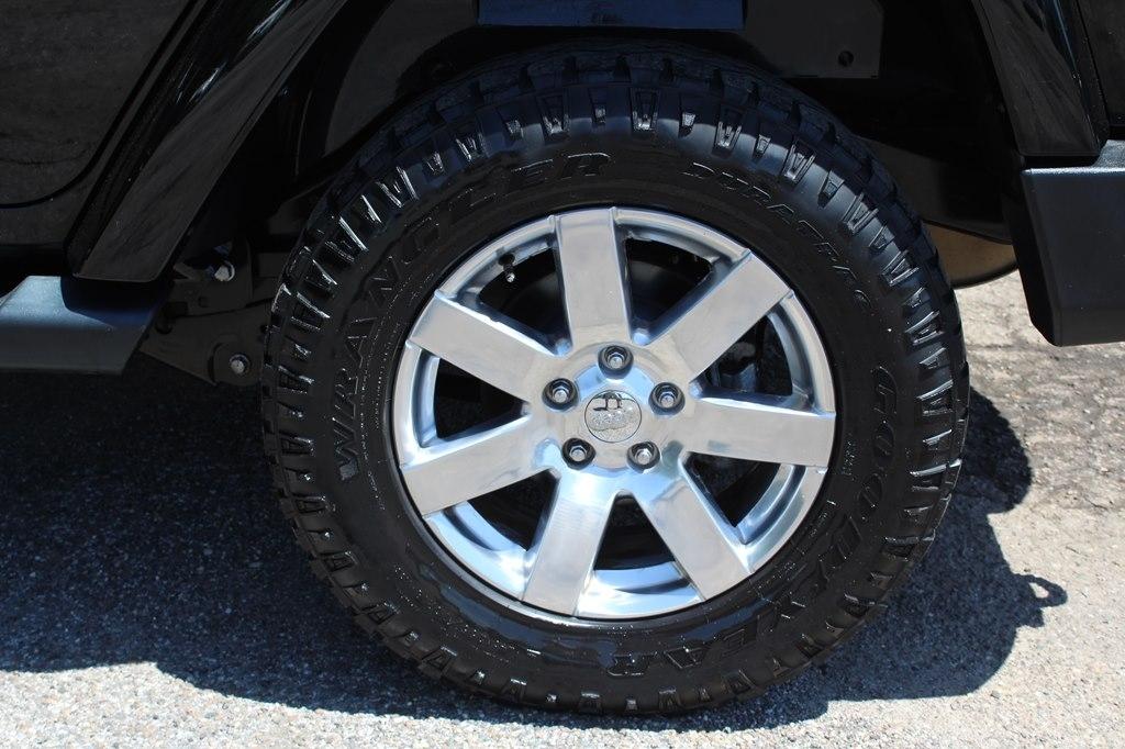 Jeep Wrangler Unlimited 4WD 4dr Sahara 2013