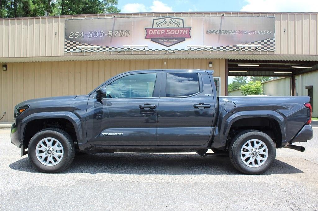 2024 Toyota Tacoma 2WD SR5 Double Cab 5' Bed AT (Natl)
