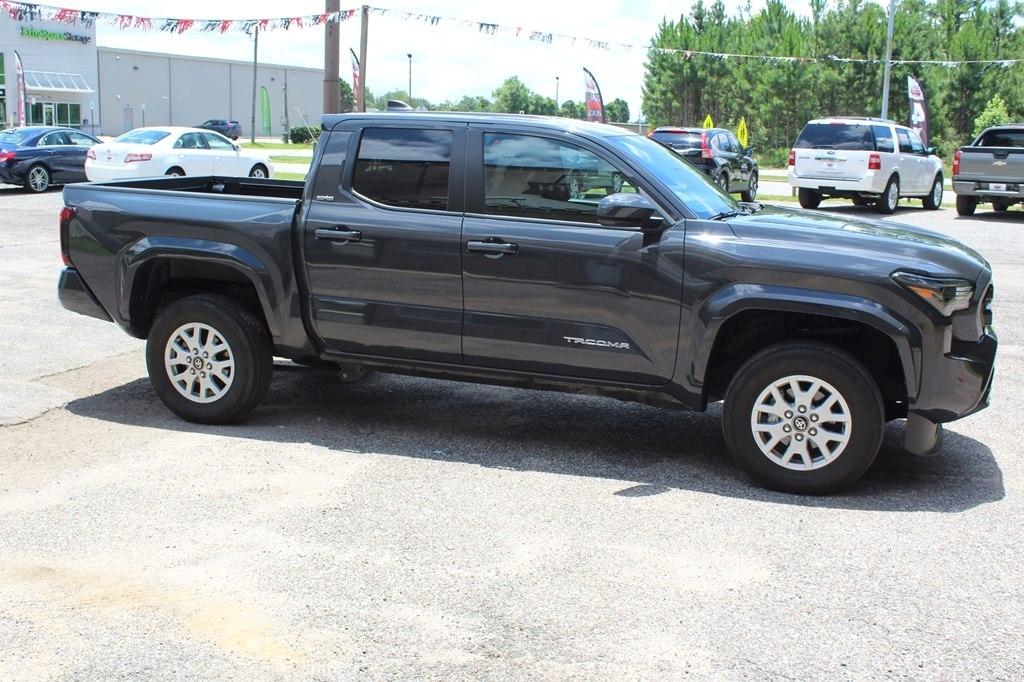 Toyota Tacoma 2WD TRD Sport Double Cab 5' Bed AT (Natl) 2024