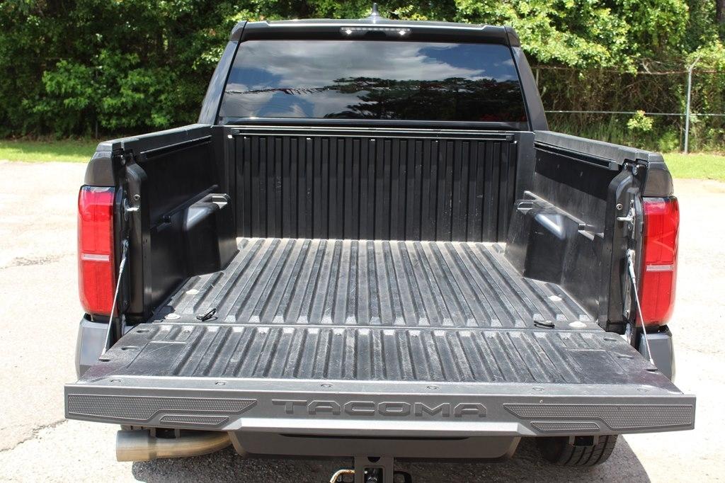 Toyota Tacoma 2WD TRD Sport Double Cab 5' Bed AT (Natl) 2024