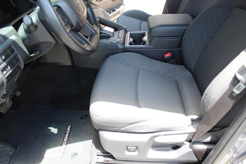 Toyota Tacoma 2WD TRD Sport Double Cab 5' Bed AT (Natl) 2024