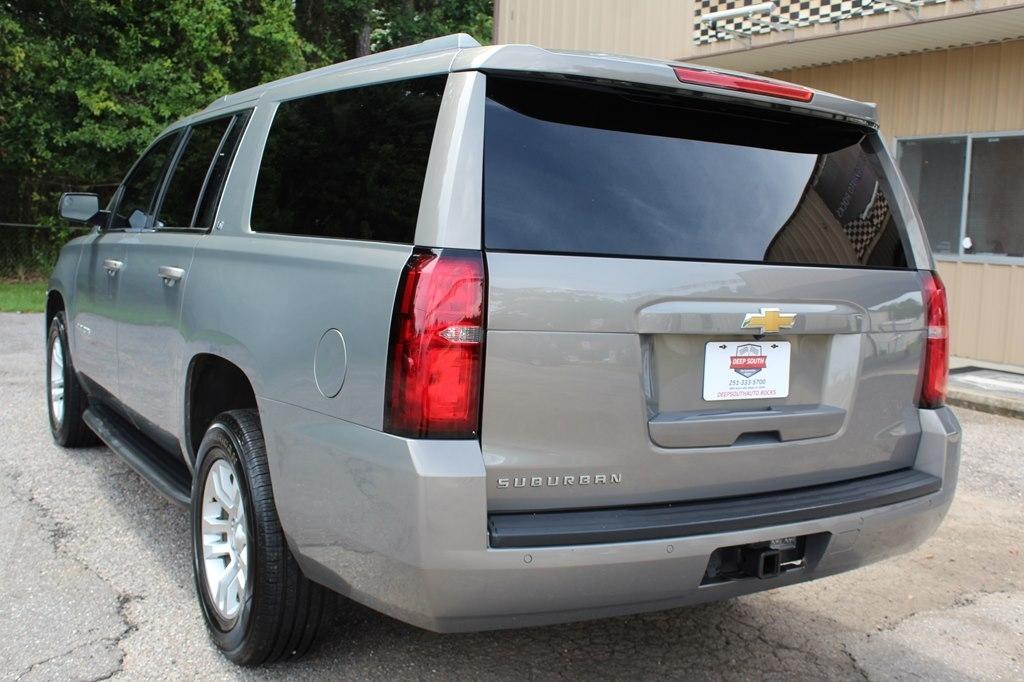 Chevrolet Suburban 2WD 4dr 1500 LT 2018