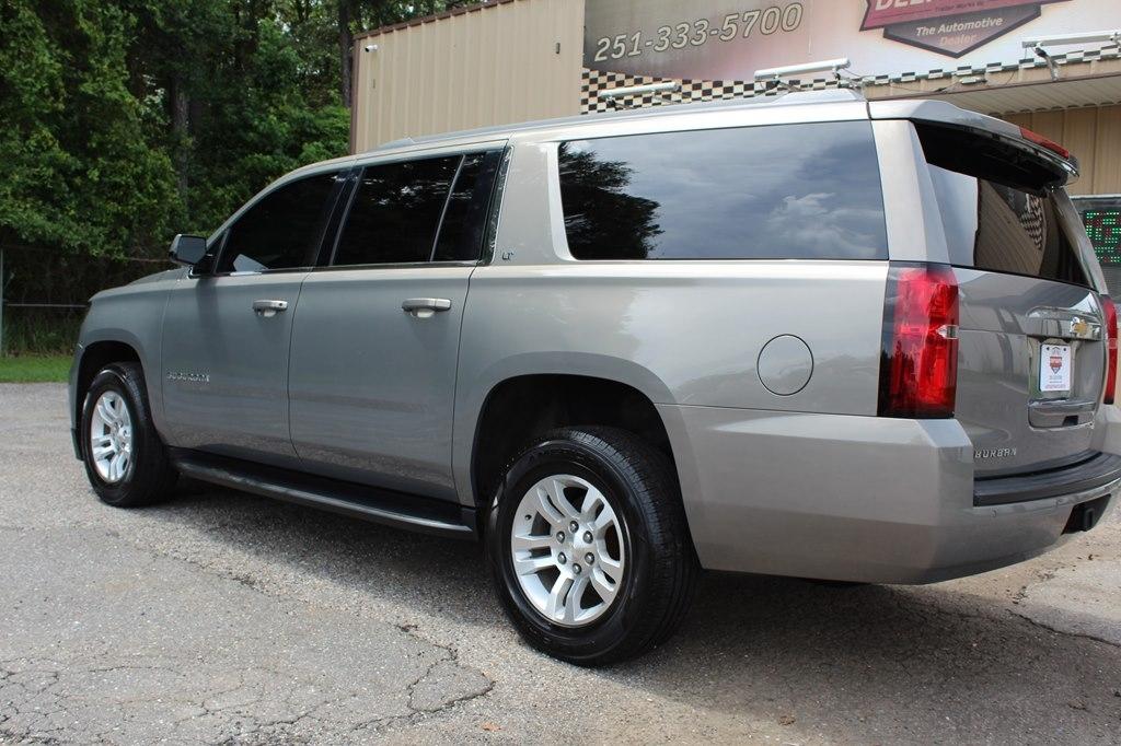 Chevrolet Suburban 2WD 4dr 1500 LT 2018