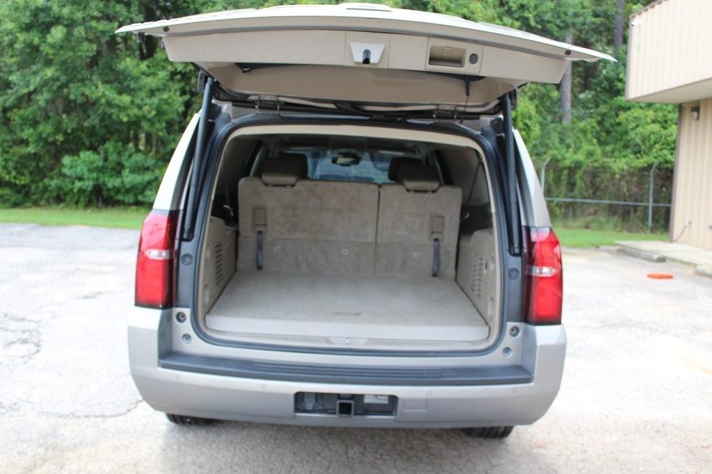 Chevrolet Suburban 2WD 4dr 1500 LT 2018