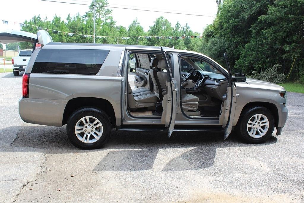 Chevrolet Suburban 2WD 4dr 1500 LT 2018