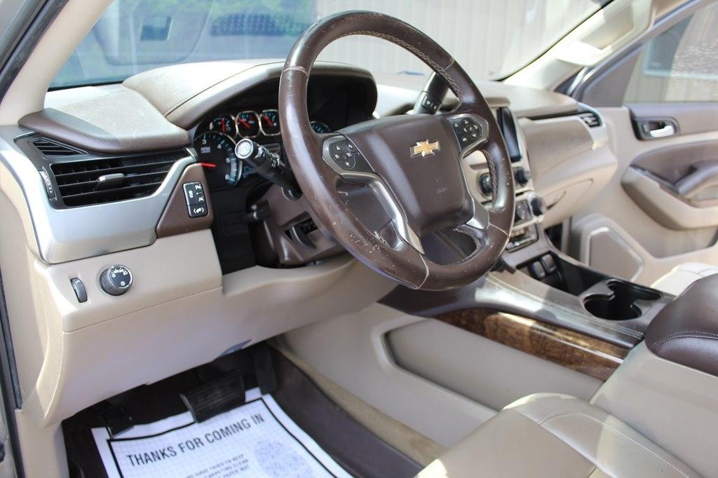 Chevrolet Suburban 2WD 4dr 1500 LT 2018