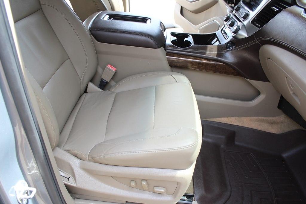 Chevrolet Suburban 2WD 4dr 1500 LT 2018