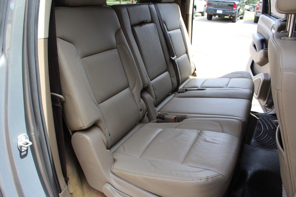 Chevrolet Suburban 2WD 4dr 1500 LT 2018