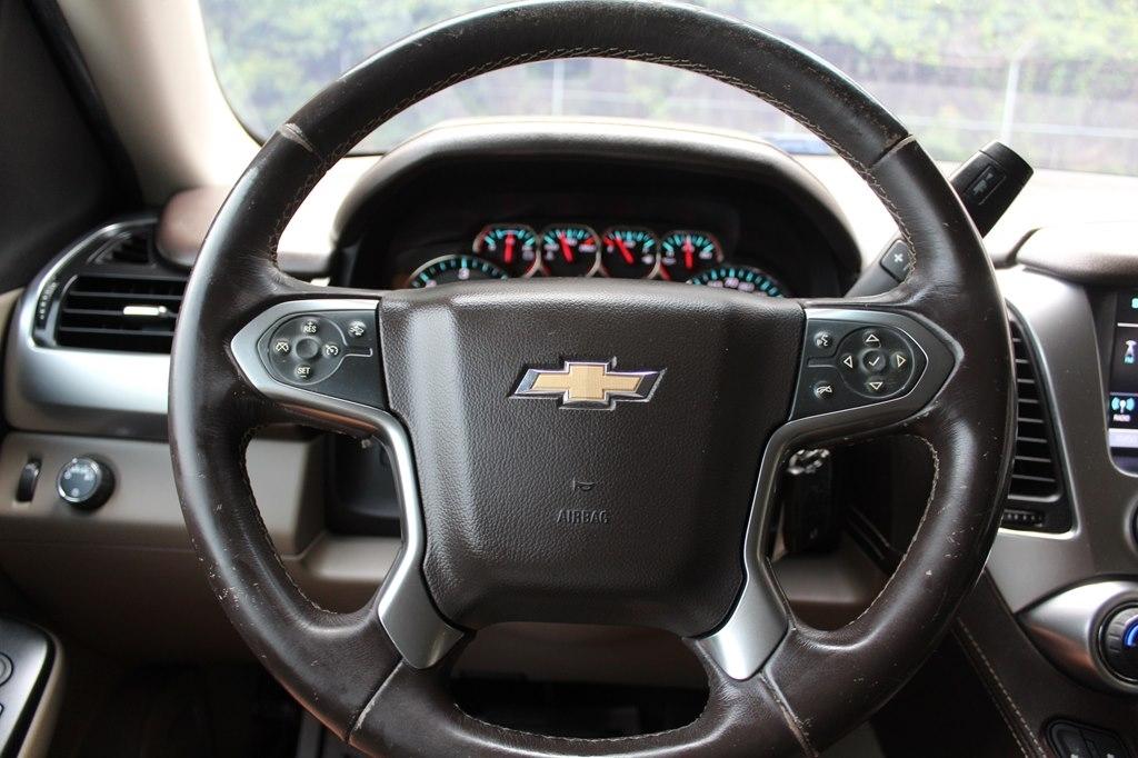 Chevrolet Suburban 2WD 4dr 1500 LT 2018