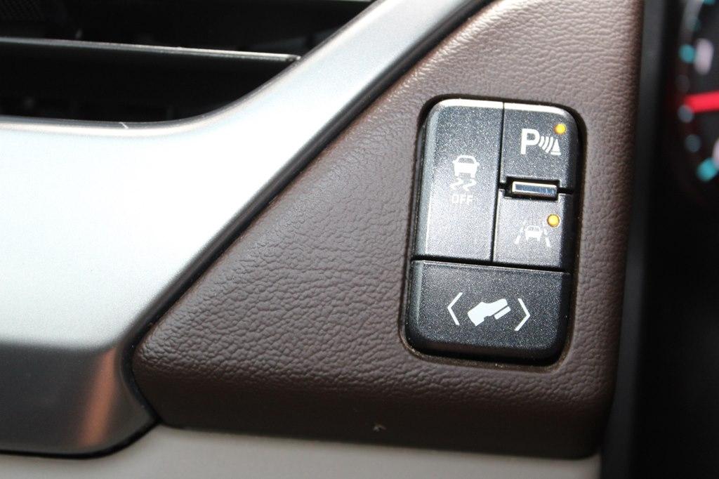 Chevrolet Suburban 2WD 4dr 1500 LT 2018