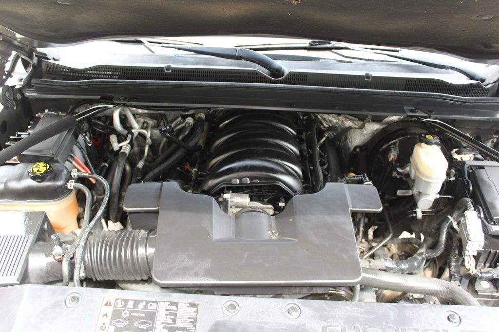 Chevrolet Suburban 2WD 4dr 1500 LT 2018