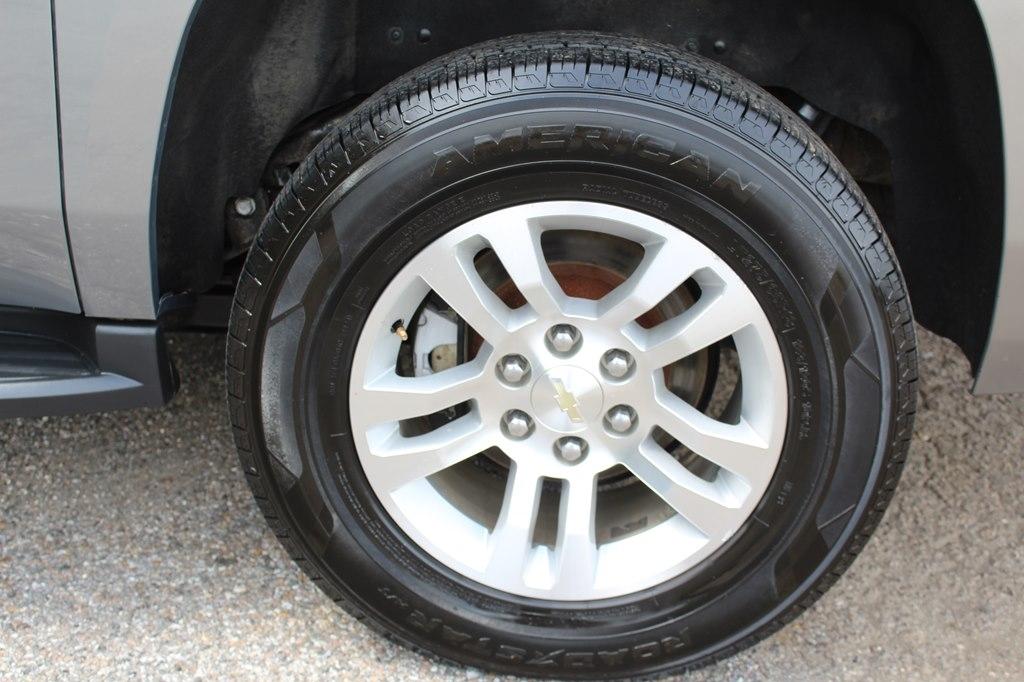Chevrolet Suburban 2WD 4dr 1500 LT 2018