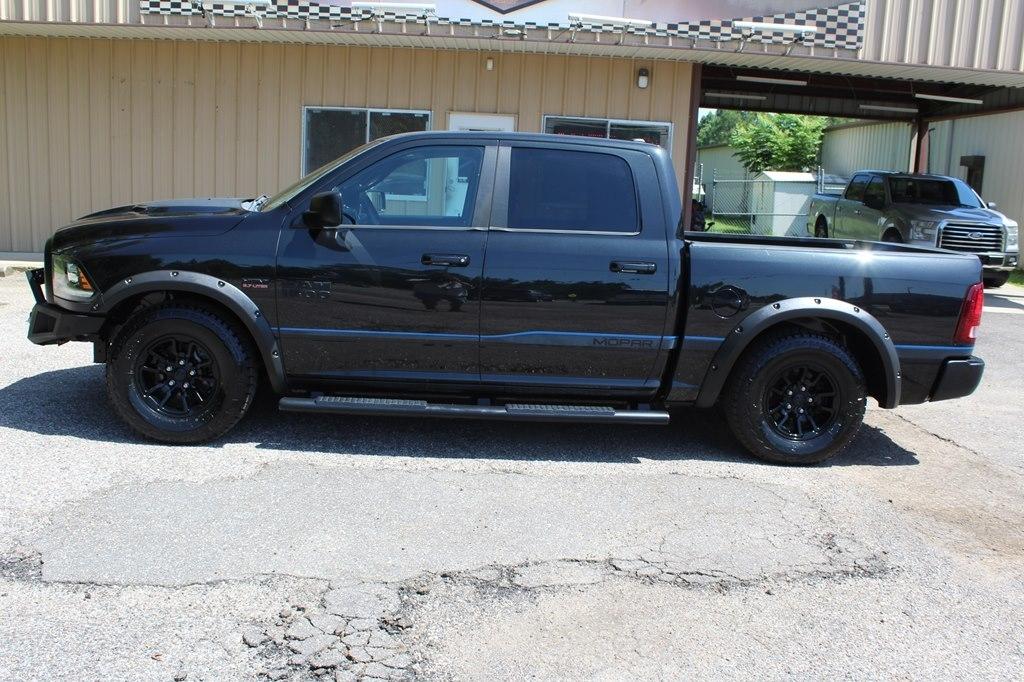 RAM 1500 4WD Crew Cab 140.5" Rebel 2016