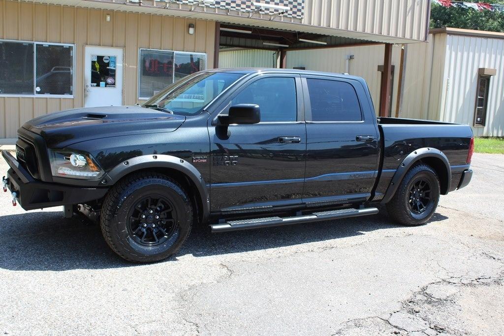 RAM 1500 4WD Crew Cab 140.5" Rebel 2016