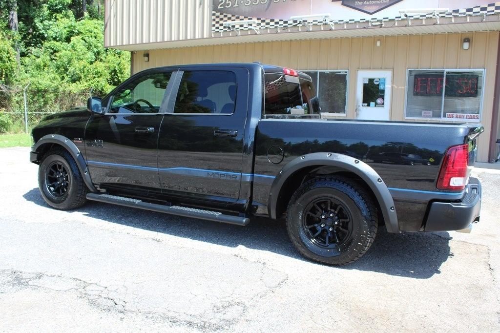 RAM 1500 4WD Crew Cab 140.5" Rebel 2016