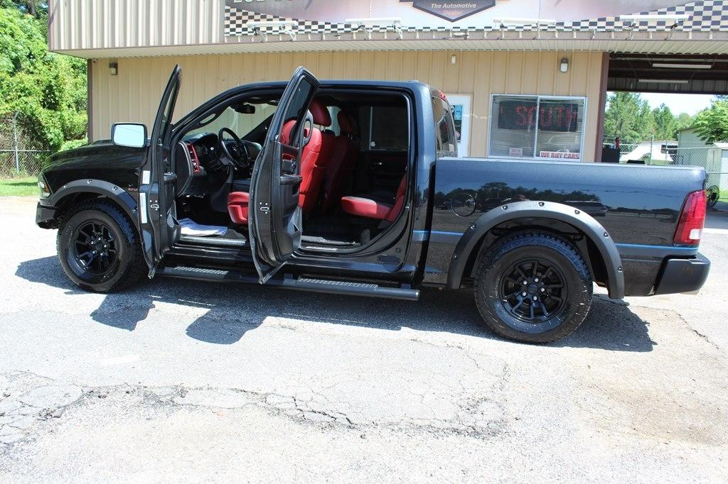 RAM 1500 4WD Crew Cab 140.5" Rebel 2016